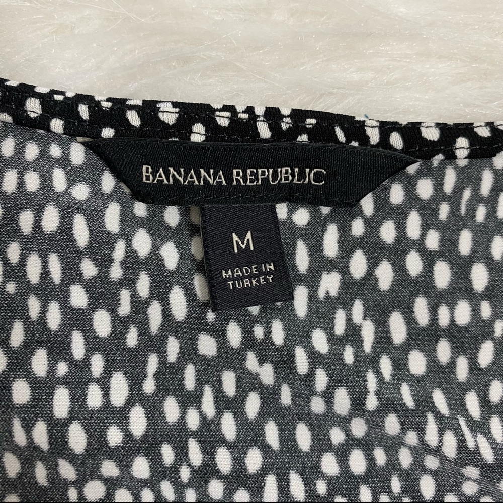 BANANA REPUBLIC Black and White Print Blouse - Picture 5 of 6
